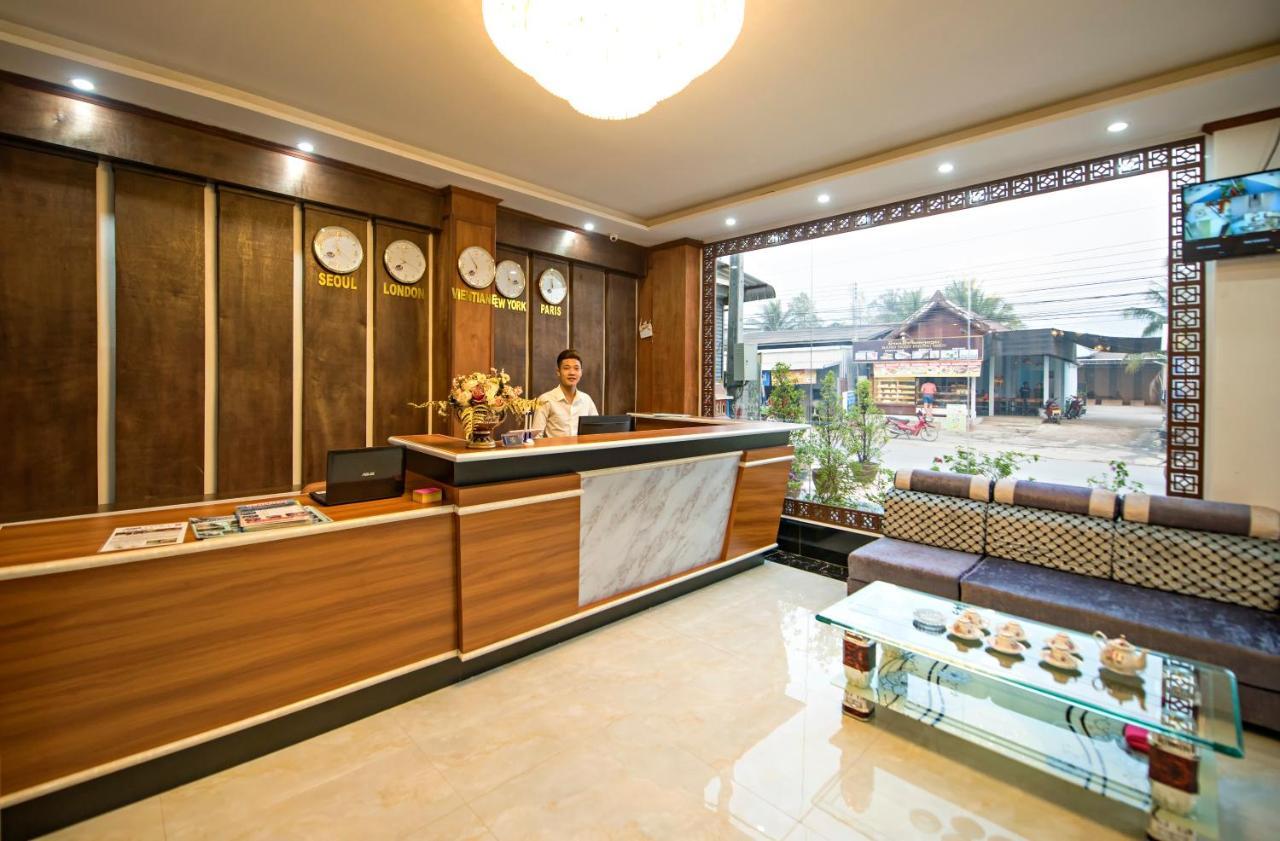 Premier Vang Vieng Hotel Exteriér fotografie